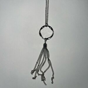 Like New. Silver necklace with circle pendant